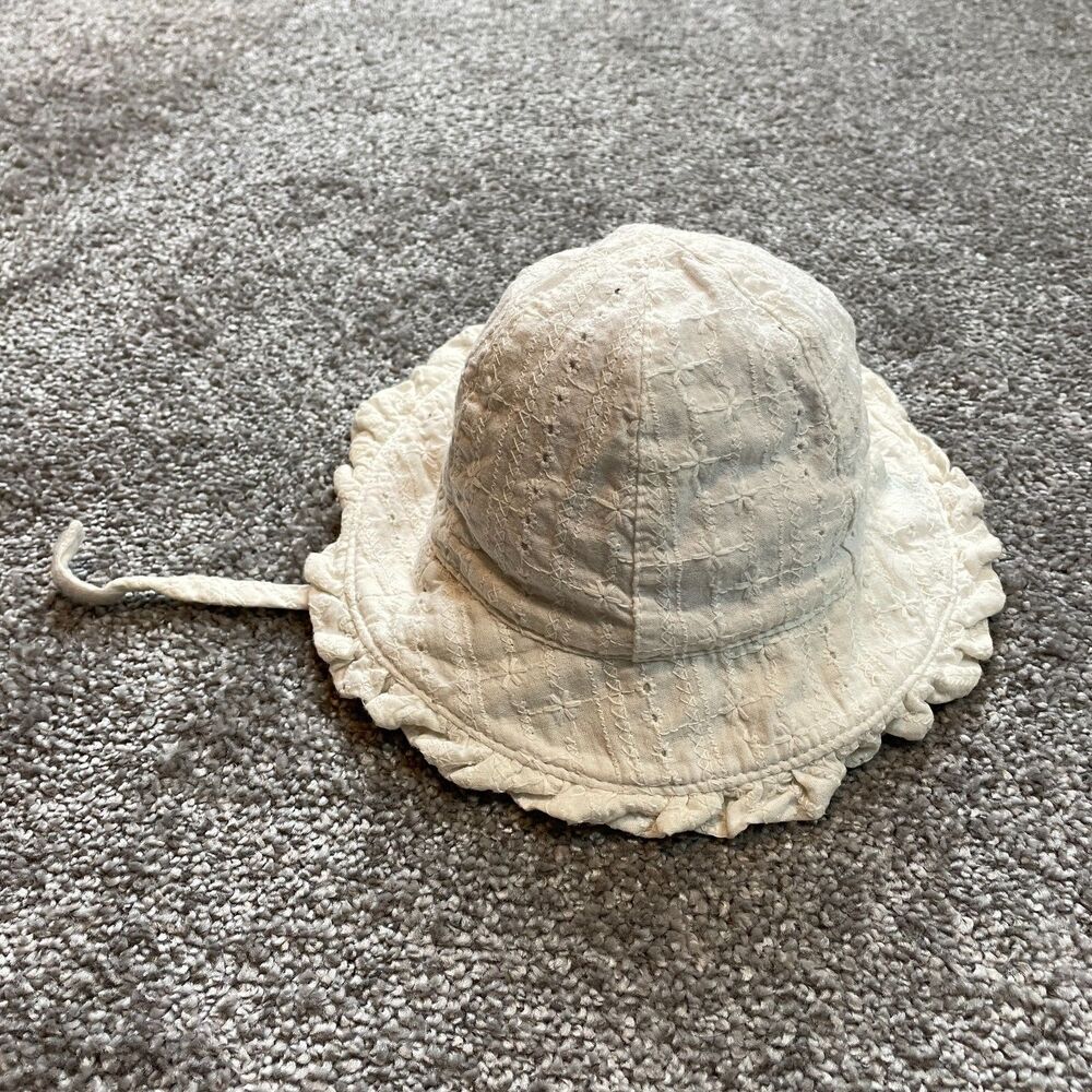 Wallaroo Sun Hat Girls One Size White Floral Eyelets Strap Wide Brim Lorikeet